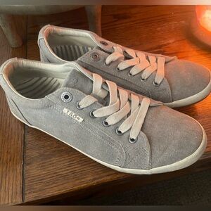 Taos Shoes
